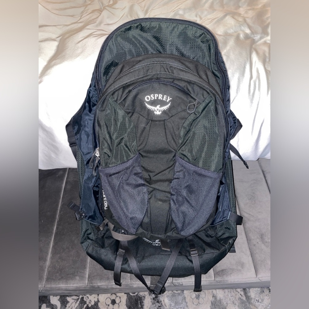 Osprey Backpack Farpoint 55 Travel Pack Gray Adjustable Shoulder Hiking Travel